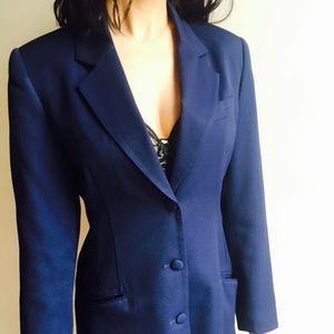 Navy fitted blazer